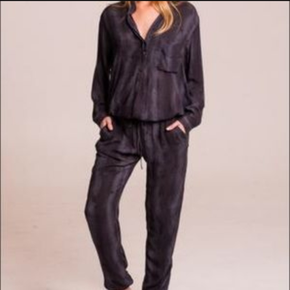 Indah jumper